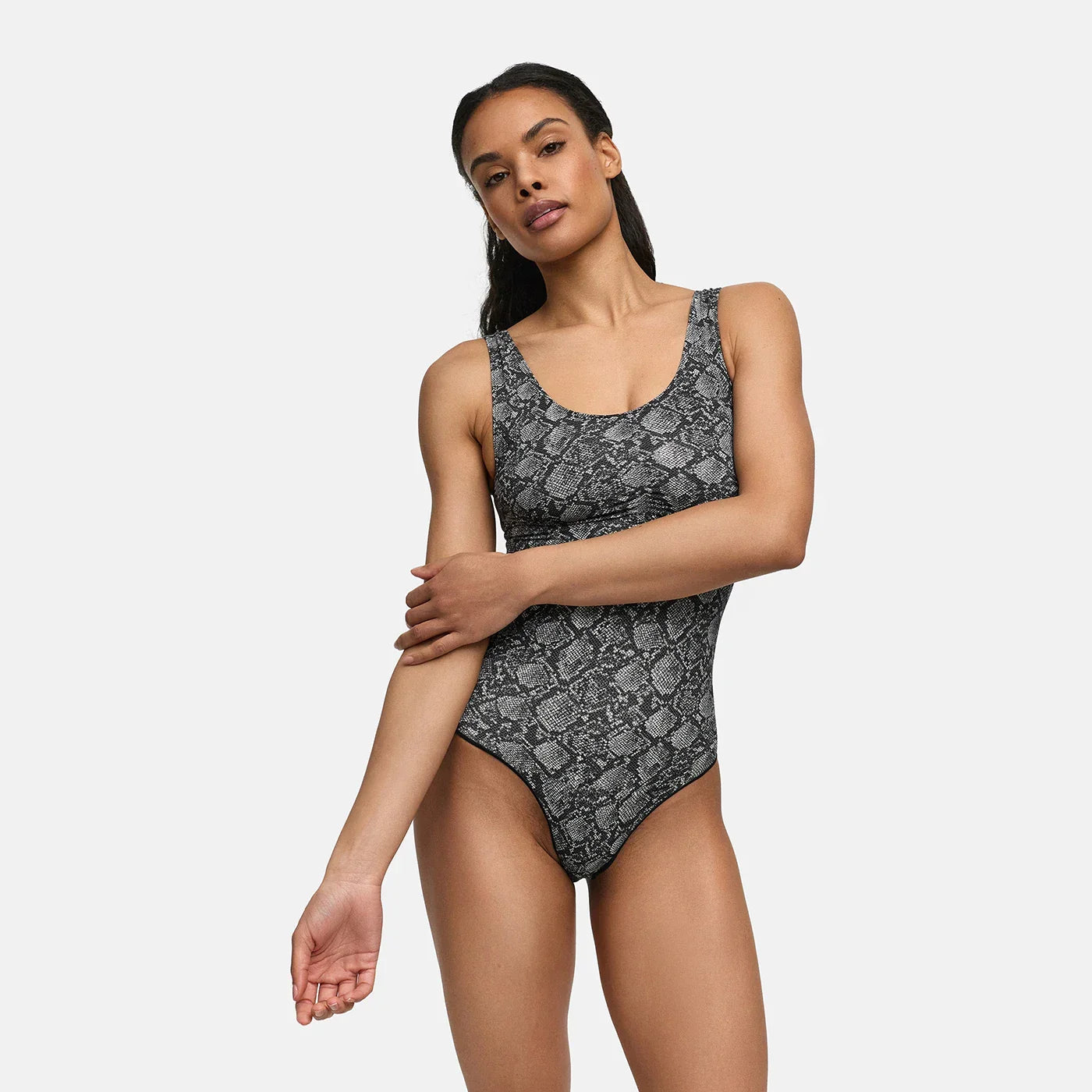 Tanktop shapewear bodysuit met string