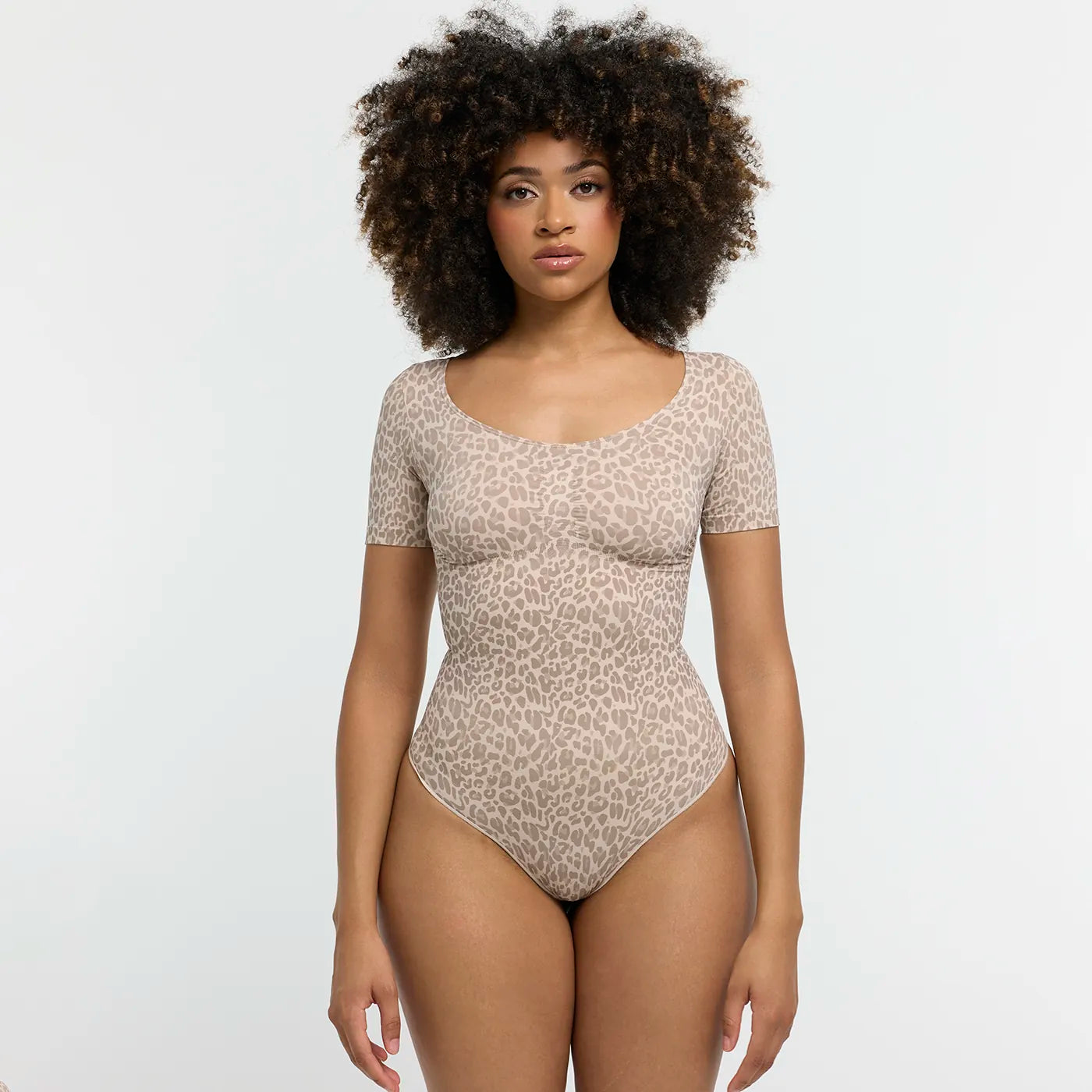 Shapewear bodysuit met korte mouw en string
