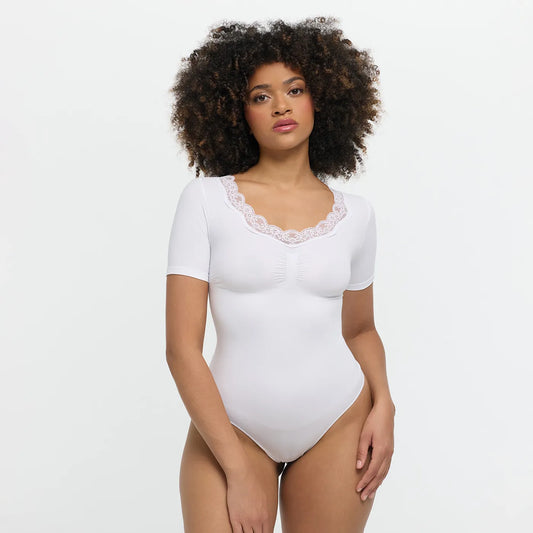 Kanten shapewear bodysuit met korte mouw en string