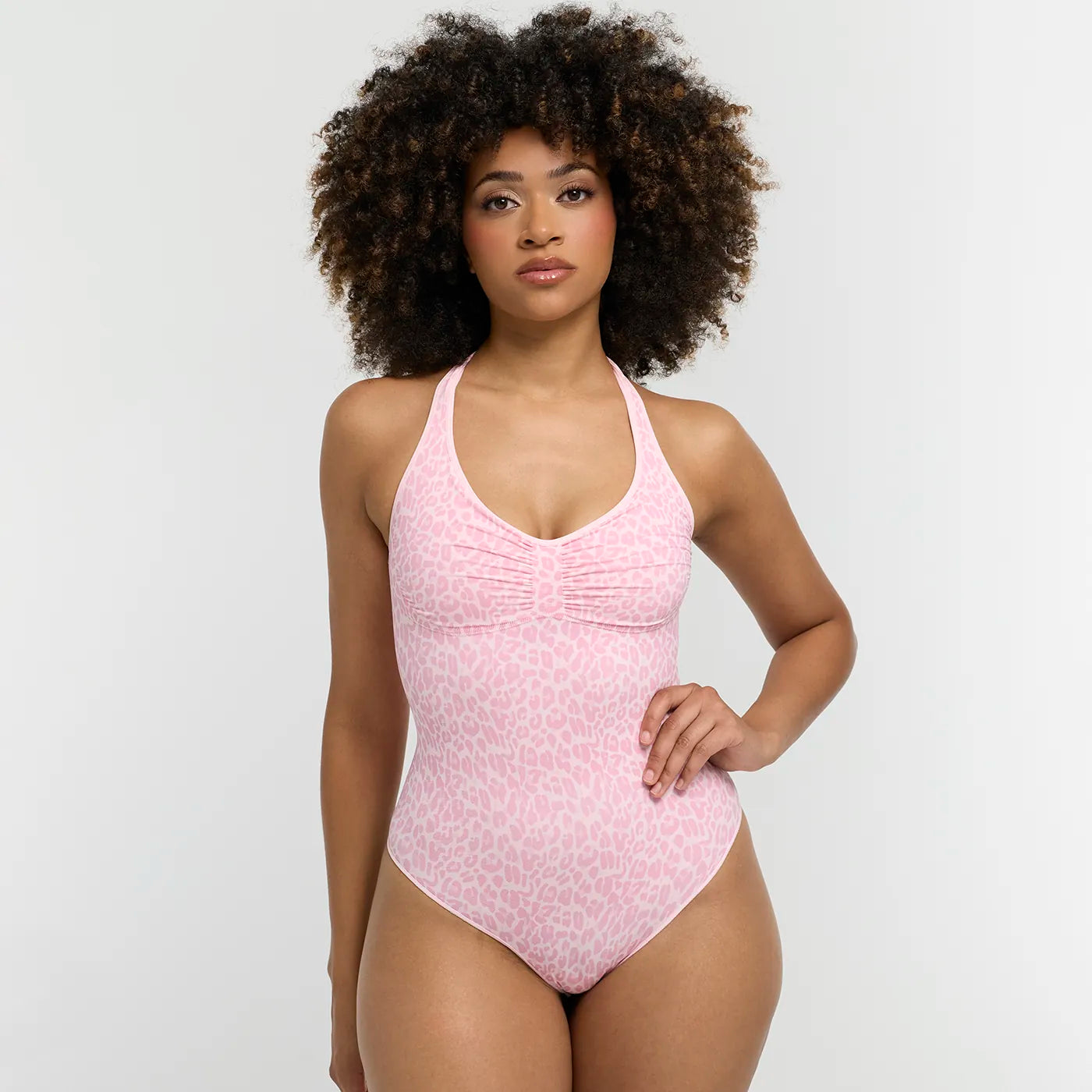 Naadloze shapewear bodysuit met halterhals en string