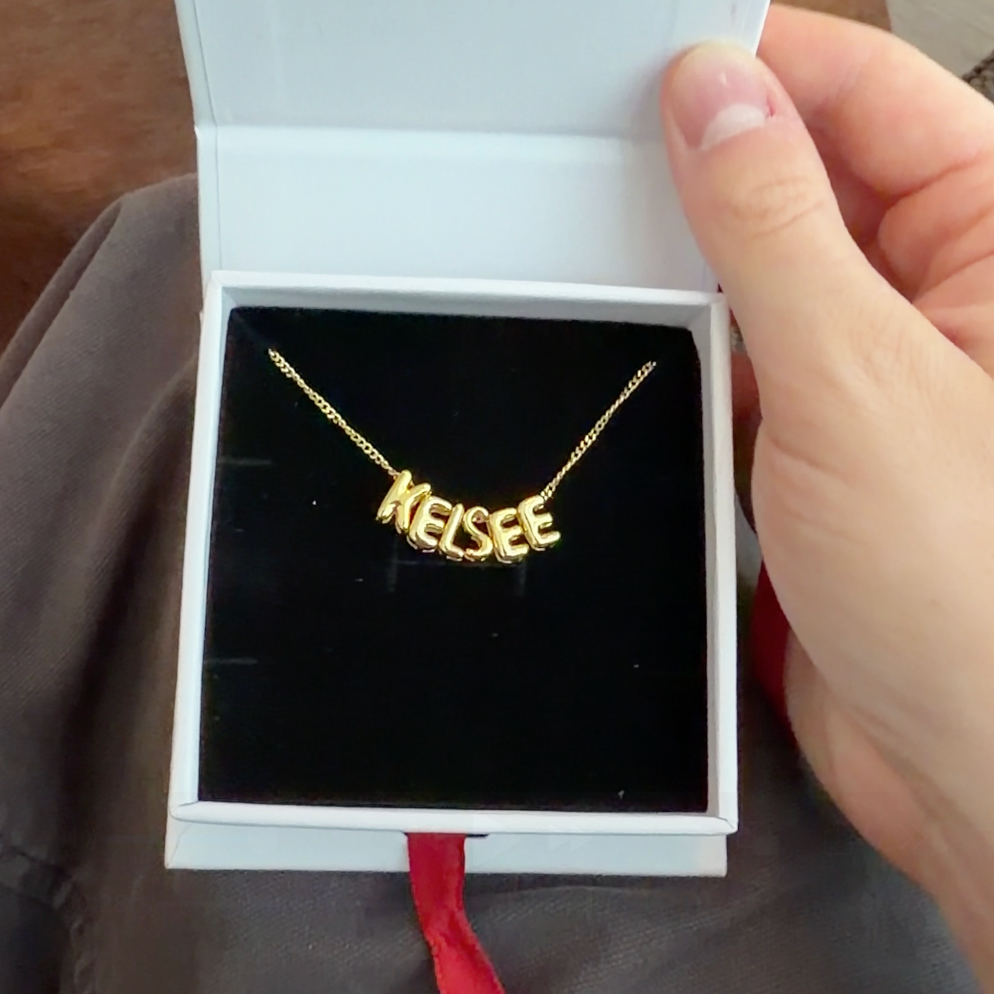 Ketting met Eigen Naam in Bubbelletters