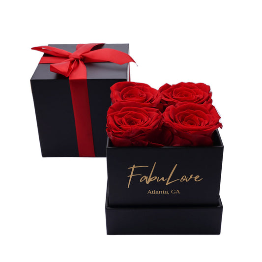 Boeket met Vier Eeuwige Rozen in Cadeaubox