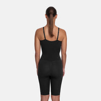 Shapewear bodysuit met short