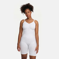 Shapewear bodysuit met short