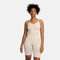 Shapewear bodysuit met short