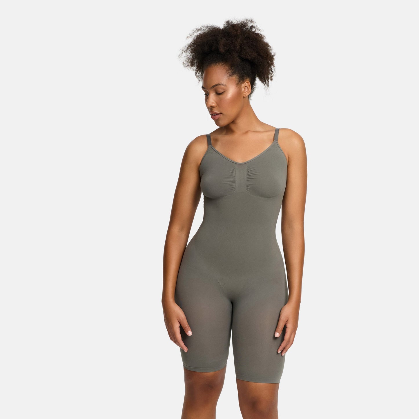 Shapewear bodysuit met short