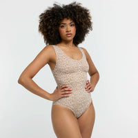 Tanktop shapewear bodysuit met slip