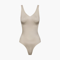 Glanzende shaping bodysuit met string