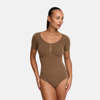 Shapewear bodysuit met korte mouw en slip