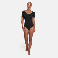 Shapewear bodysuit met korte mouw en string