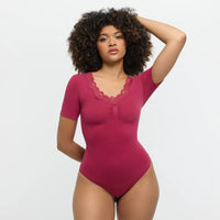 Kanten shapewear bodysuit met korte mouw en string