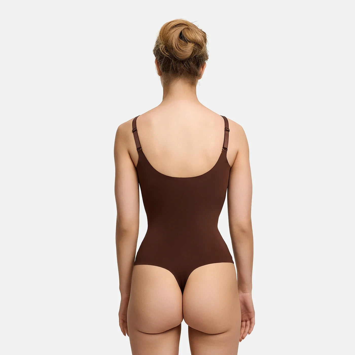 Glanzende shaping bodysuit met string