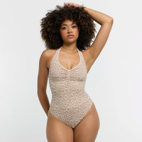 Shapewear bodysuit met halterhals, pads en slip