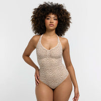Naadloze shapewear bodysuit met halterhals en string