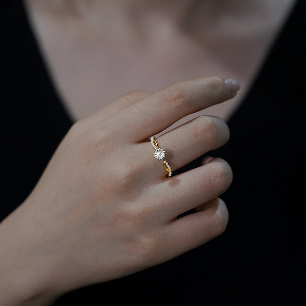 Etherische Eternity Ring