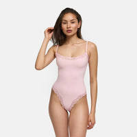 Bodysuit met kant en string
