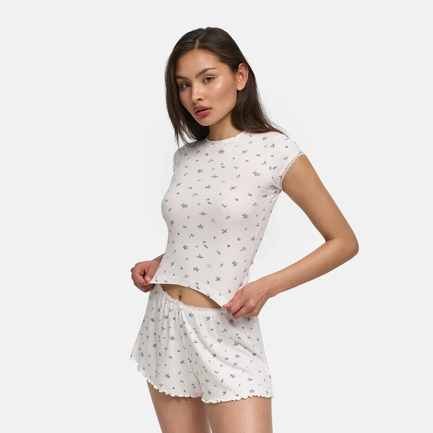 Zachte ribgebreide pyjamashort met kantdetails
