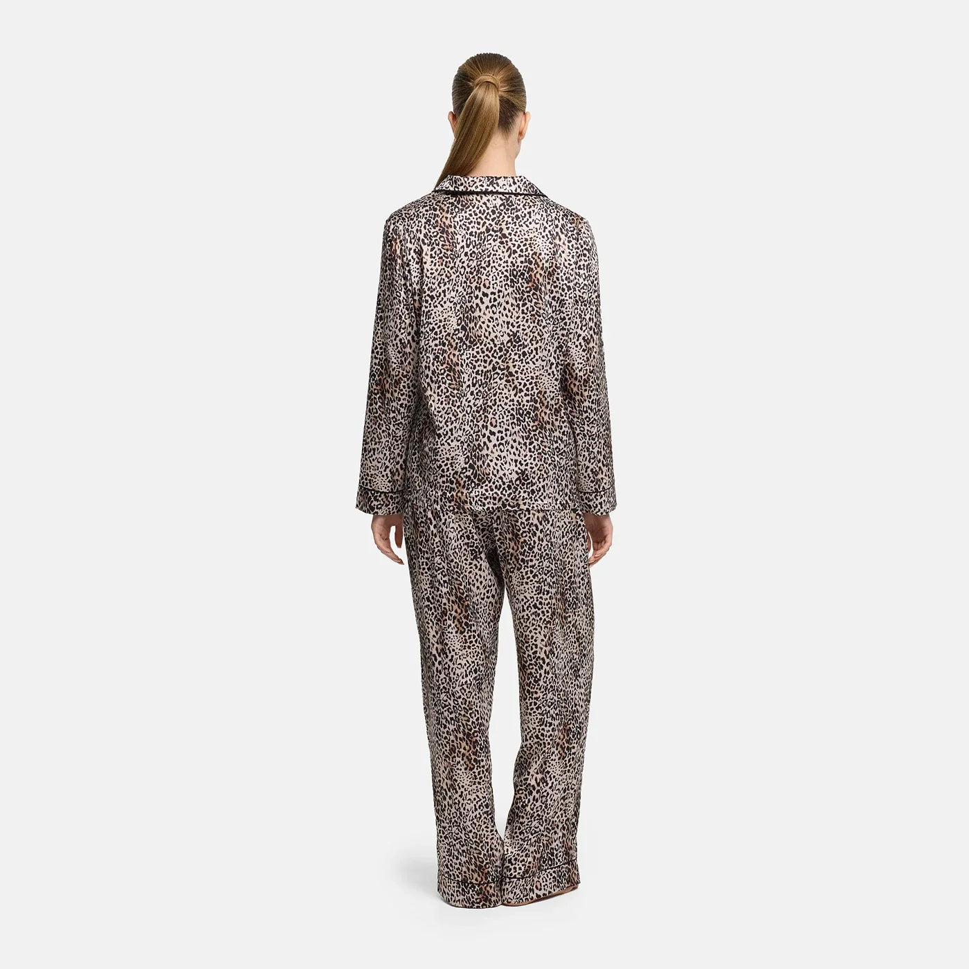 Satijnen pyjamablouse met reverskraag