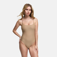 Badpak met vierkante hals en zachte shaping