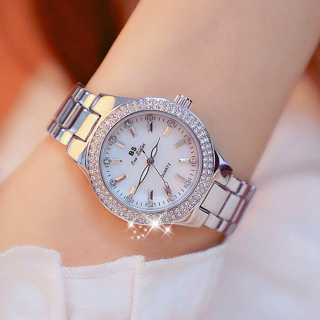 Dames quartz horloge met glanzende details – Esmée